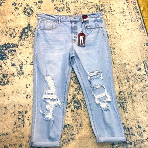 New with tags! Super high rise girlfriend jeans!